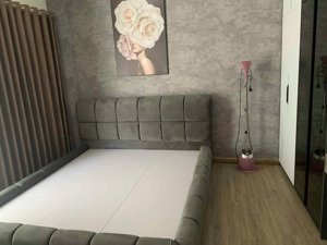 cho thuê nguyên căn phố ái mộ - bồ đề - 3pn- 13 triệu - full nội thất- xung quanh nhiều tiện ích