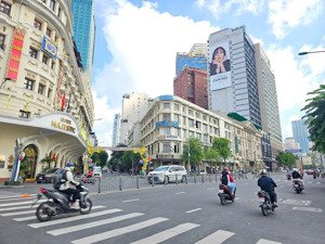 góc 2 mặt tiền số 2 tôn đức thắng - đồng khởi phường bến nghé quận 1