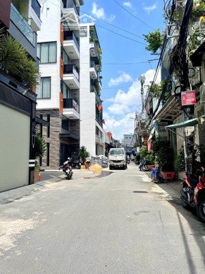 giảm nhanh 2 tỷ - sát mặt tiền phạm văn chiêu- hẻm nhựa 8m- dt 140m2 ko lộ giới - ngang 5m- 11 tỷ x