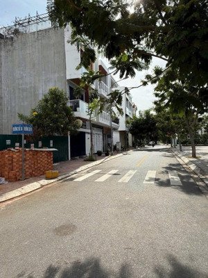 lô góc 2 mặt tiền view trực diện công viên cực hiếm khu đô thị hà quang 1 - 
