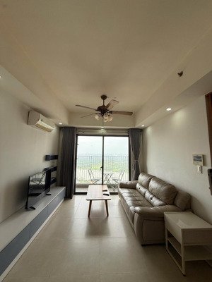 bán gấp căn 3pn masteri thảo điền. liên hệ em sang 