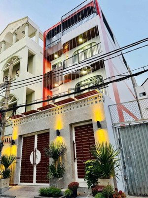 chdv điện biên phủ, 106m2, 5,6x20m. 4 tầng bề thế. có 9 phòng full nội thất. doanh thu 60tr/tháng