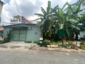 giá tốt chỉ 33 tỷ. đất xây nội khu nguyễn văn hưởng, p. thảo điền. dt(10x21m). gpxd: hầm 3 tầng.