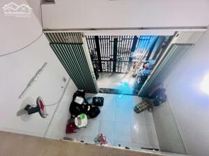 Nhà ở liền, khu Chợ Vải Phú Thọ Hòa gần UB Quận, 3.85 tỷ