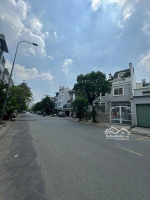 chỉ 17.5 tỷ, nhà mặt tiền đường kế trần não. quận 2. diện tích 5x20m. cn:100m2. gpxd: hầm 4 tầng