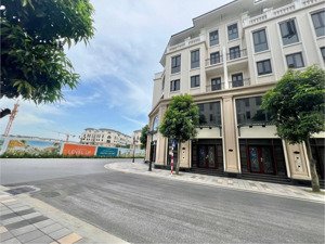 chính chủ gửi bán cắt lỗ căn áp góc vịnh tây. giá 7.99 tỷ . lh 