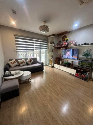 mời thuê căn hộ 2pn giá chỉ 10tr, sạch, đẹp, thoáng mát tại hòa bình green city