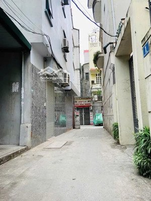 siêu hiếm cầu giấy - nội thất 5 sao 6 tầng thang máy - full nội thất - nhà gần phố giá 12 tỷ