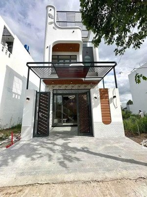 nhà mặt phố kinh doanh - nhà mới ở ngay - giá tốt cho nhà đầu tư thủ dầu một - bình dương