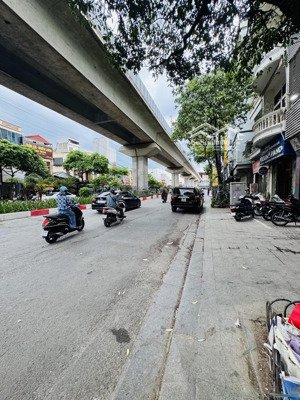hot hot!!!-mặt phố hào nam - lô góc - ô tô đỗ cửa - vị trí vàng - kinh doanh siêu lợi nhuận - 63m x