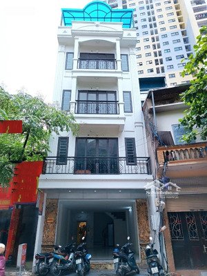 cho thuê nhà mặt phố trương định, hoàng mai. dt 75m2, 5 tầng, mt 5m, điều hoà, thang máy, giá 50tr