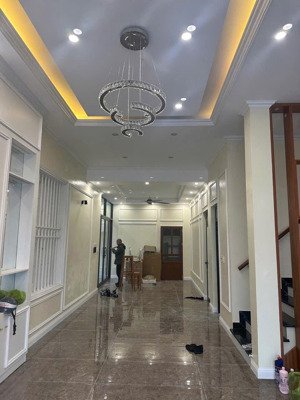 biệt thự 300m2 đủ nội thất mới đường 14m ngay cạnh hồ bến do và trung tâm khoáng của ttp