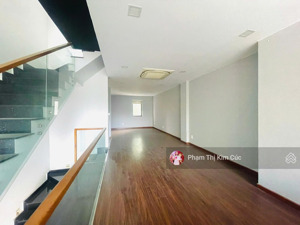 shophouse 4 tầng 35tr đường chính 17,5m ngay hồ sinh thái, hồ bơi, phù hợp vừa ở kinh doanh công ty