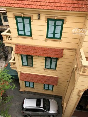 siêu hiếm, biệt thự ngọc hồi 260m2, mt rộng gara ô tô khu siêu đại gia giá nhỉnh 100tr/m2