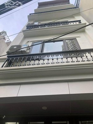 cho thuê nhà ngõ 13 lĩnh nam, cuối dương văn bé, 5 tầng mới, 13tr