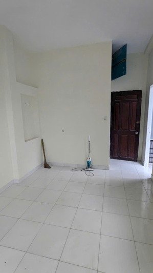 nhà ngay công viên nguyễn thế truyện sạch đẹp, giá rẻ 8 triệu/tháng!