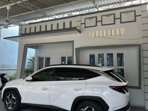 bán nhà khu bàn cờ. mặt tiền 10m chia hai . ra biển 1,5km