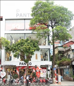 cho thuê nhà mặt phố trần duy hưng, mặt tiền 8,5m, dtsd hơn 300 m2