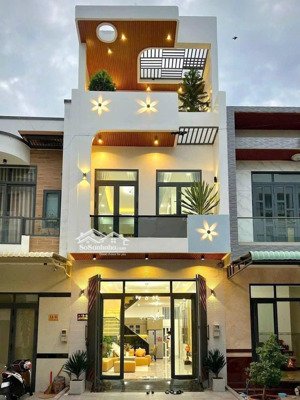 sở hữu nhà 3 tầng, mặt tiền bình chánh giá 1.6 tỷ sổ hồng riêng sỡ hữu lâu dài