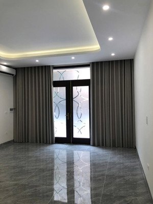 cho thuê lk 75 m2, hướng đn, vinhomes ocean park 2 giá 7,5tr bao phí dịch vụ. đã hoàn thiện 2 tầng