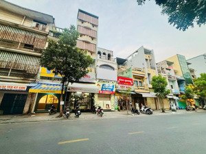 chính chủ cho thuê nhà mặt tiền 130 ký con, quận 1 - 4tầng, nhà mới, giá rẻ 59triệu - kd tự do