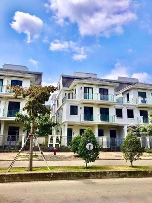 biệt thự sông 160m, hoàn thiện cơ bản, 29.8 tỷ gọi ngay 