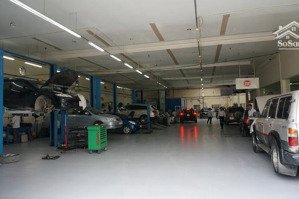 cho thuê nhà mặt phố tại phạm văn đồng, mặt tiền 16m, diện tích 300m2, view đẹp