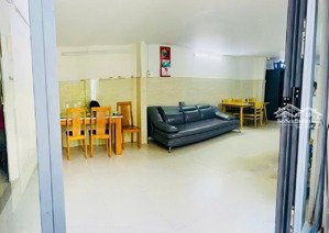 giá sốc khu vip p. 13 hxh nhựa 100m nội thất mới ở ngay. giảm sâu còn 9.8 tỷ