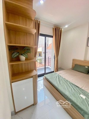 cho thuê 1 ngủ 1 khách ở thái thịnh,đống đa. có ban công