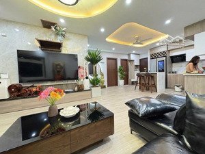 chung cư phố trần thủ độ, ngay bến xe nước ngầm, căn góc, đẹp mê ly, dt 85m2, 3pn, giá chỉ 5.4 tỷ