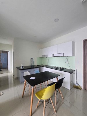 chỉ 3,6 tỷ căn 79m2 2pn 2wc full nội thất đầy đủ tầng trung view thoáng mát