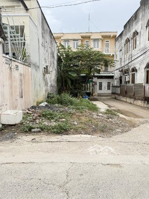 chủ gửi bán lô góc 2 mặt tiền mặt tiền 218 võ văn hát. p. long trường.