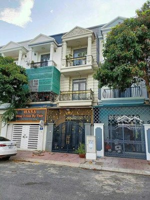 cho thuê nhà kđt phúc đạt, phú lợi, thủ dầu một 4pn giá chỉ 15 triệu/tháng thích hợp ở, kết hợp vp