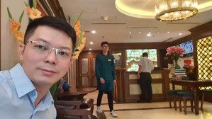 tòa khách sạn 5 sao tại hoàn kiếm. gần hồ gươm 140m 12 tầng mt8m 35 phòng