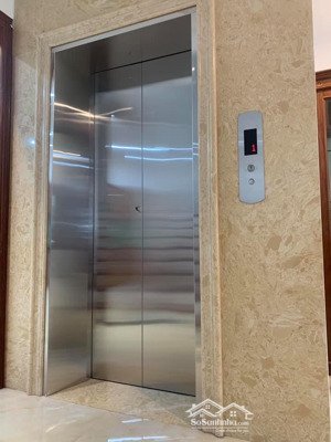 cho thuê nhà dt 105m2* 5t - 37 triệu, lô góc mới. phố nguyễn thị định, thang máy. nhà hàng, kd, vp