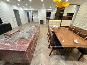 căn hộ diện tích lớn 204m2 - nội thất mới và cao cấp - đã có sổ hồng - dọn vào ở luôn. giá 19 tỷ