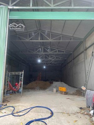 cho thuê kho xưởng mới 300m2 đường xe công gần ngay kcn tân đông hiệp b