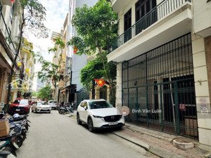 căn góc! đường 2 ô tô dừng đỗ ngày đêm, 130m2, mt 8.5m, giá 50 tỷ