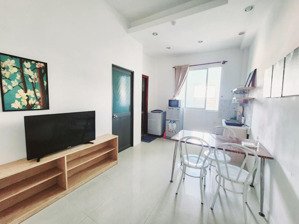 căn hộ 1pn đầy đủ nội thất cơ bản, sạch sẽ, vào ở ngay giá tốt - gần sân bay