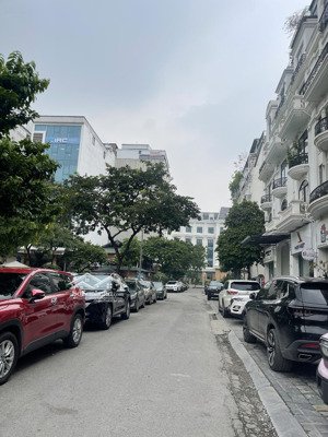 bán nhà duy tân, cầu giấy _ khu vip, vỉa hè rộng view thoáng _ 100m2/ 6 tầng có hầm giá 58tỷ