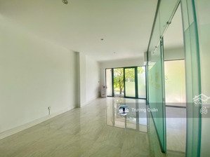 chính chủ cho thuê văn phòng tầng trệt 7*20m kđt vạn phúc city giá cực tốt chỉ 15 triệu/tháng