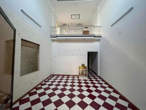 nhà đường sương nguyệt ánh - bmt. cách quãng trường bmt chỉ 300m. giá 6,9