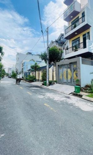 đất ngợp chủ bán ngay miếng đất 80m2 mặt tiền đẹp giá 1tỷ980tr ở hiệp bình phước tp. thủ đức shr