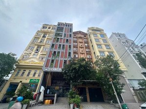 siêu phẩm nhà mặt tiền cao thị chính p.phú thuận q7 dt:8x24m hầm 8tầng hđt:250tr giá:52tỷ
