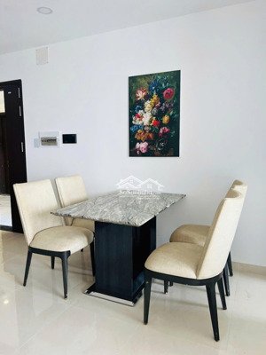 chính chủ phú đông sky garden full nt sẵn hđ thuê 11 triệu sổ sẵn ko vay