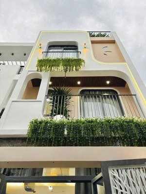 nhà đẹp giá đầu tư đường nguyễn văn công, gò vấp, dt 70,2m2, shr, cho thuê 15tr