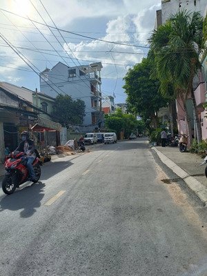 bán nhà hẻm 496 dương quảng hàm, p6, gò vấp. dt 6*22m, 5tấm, hxh 8m, giá 18tỷ, lh0937205202