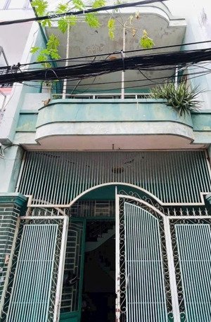 nhà cũ giá hời tiện sơn sửa bán nhà xóm chiếu, q4 48.8m2 2pn sổ hồng riêng