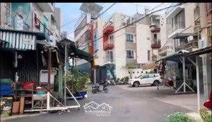 nhà bán ngay trung tâm quận 6 liền kề khu tên lửa