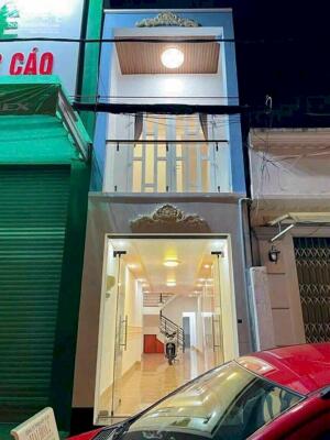 Nhà trệt lầu mặt tiền đường Trần Phú thành phố Cần Thơ